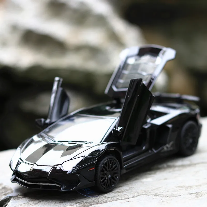 

1:32 Scale LP740 Sports Car Model Toy Diecast Metal Body Rubber Tires Pull Back Supercars Models for Boys Sound Light Gifts