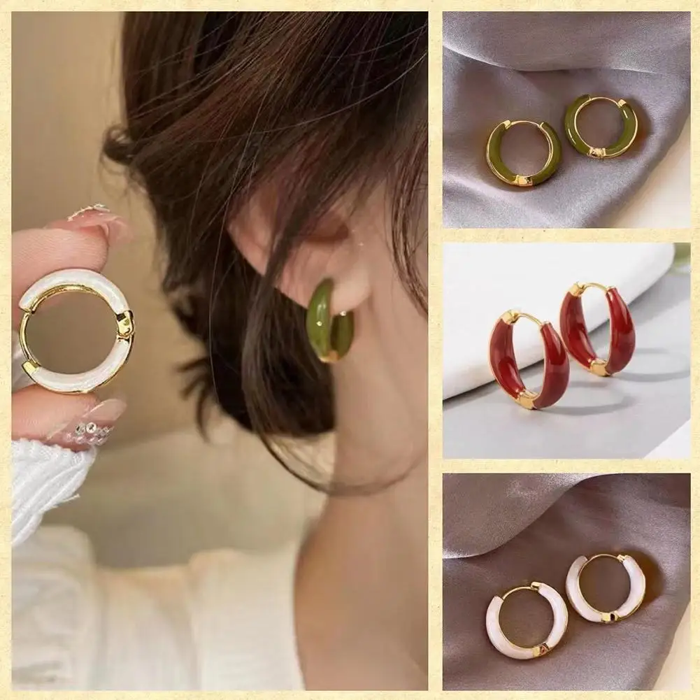 New Trendy and Fresh Earrings for Women's Fashion Versatile Light Luxury Earrings Fashionable Small and High end Earrings U4C5