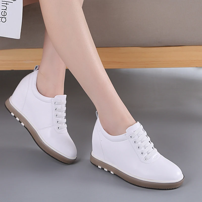 

Women Height Increasing Walking Sport Shoes Black White Female Athletic Sneakers Comfortable Outdoor Girls City Walk Shoes