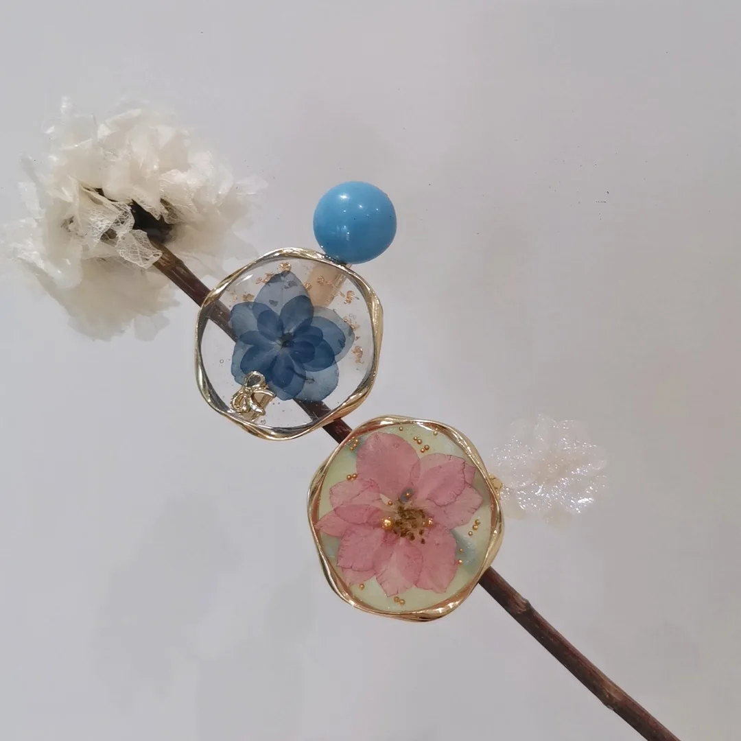 3248 Wholesale Dried Flower Series Hair Clips Duckbill Clips Creative Christmas Birthday Gifts Handmade Crystal Resin Embossed