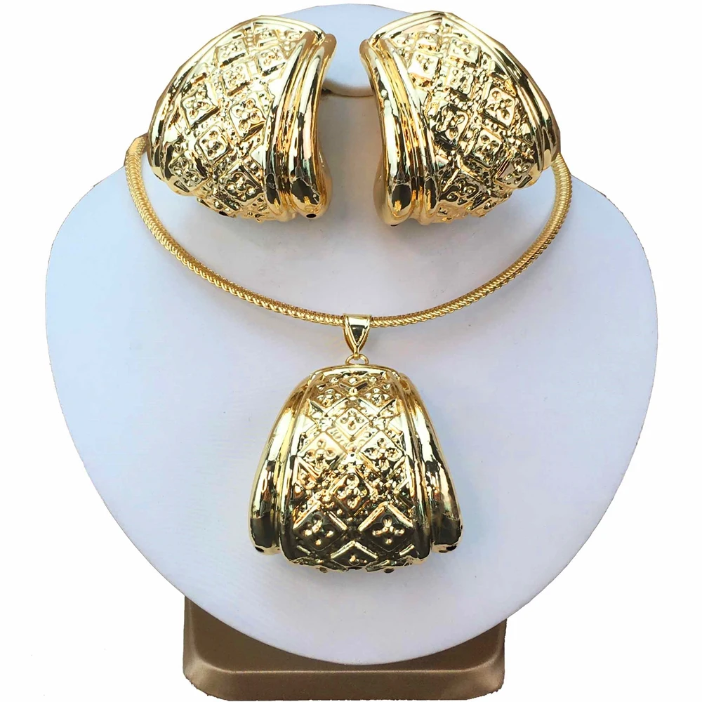 Fashion Italian Dubai Gold Plated Jewelry Set Simple Style Big Pendant Necklace Light Weight Jewelry Set for Woman FHK17590