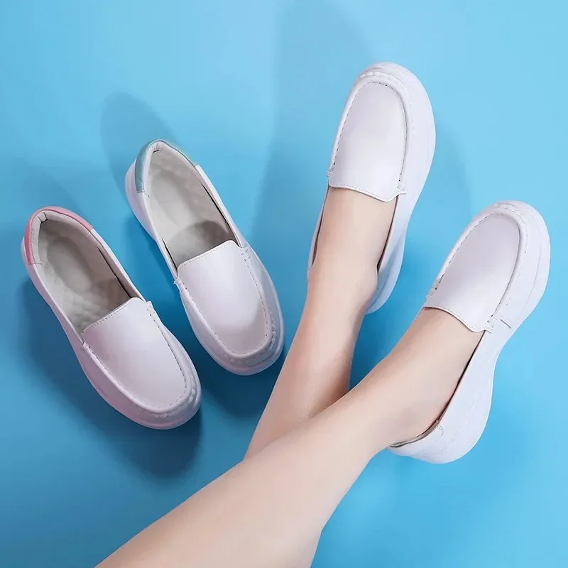 YAERNI-zapatos de trabajo con aumento de muffin para mujer, zapatillas blancas transpirables de boca poco profunda, zapatos informales de cuero