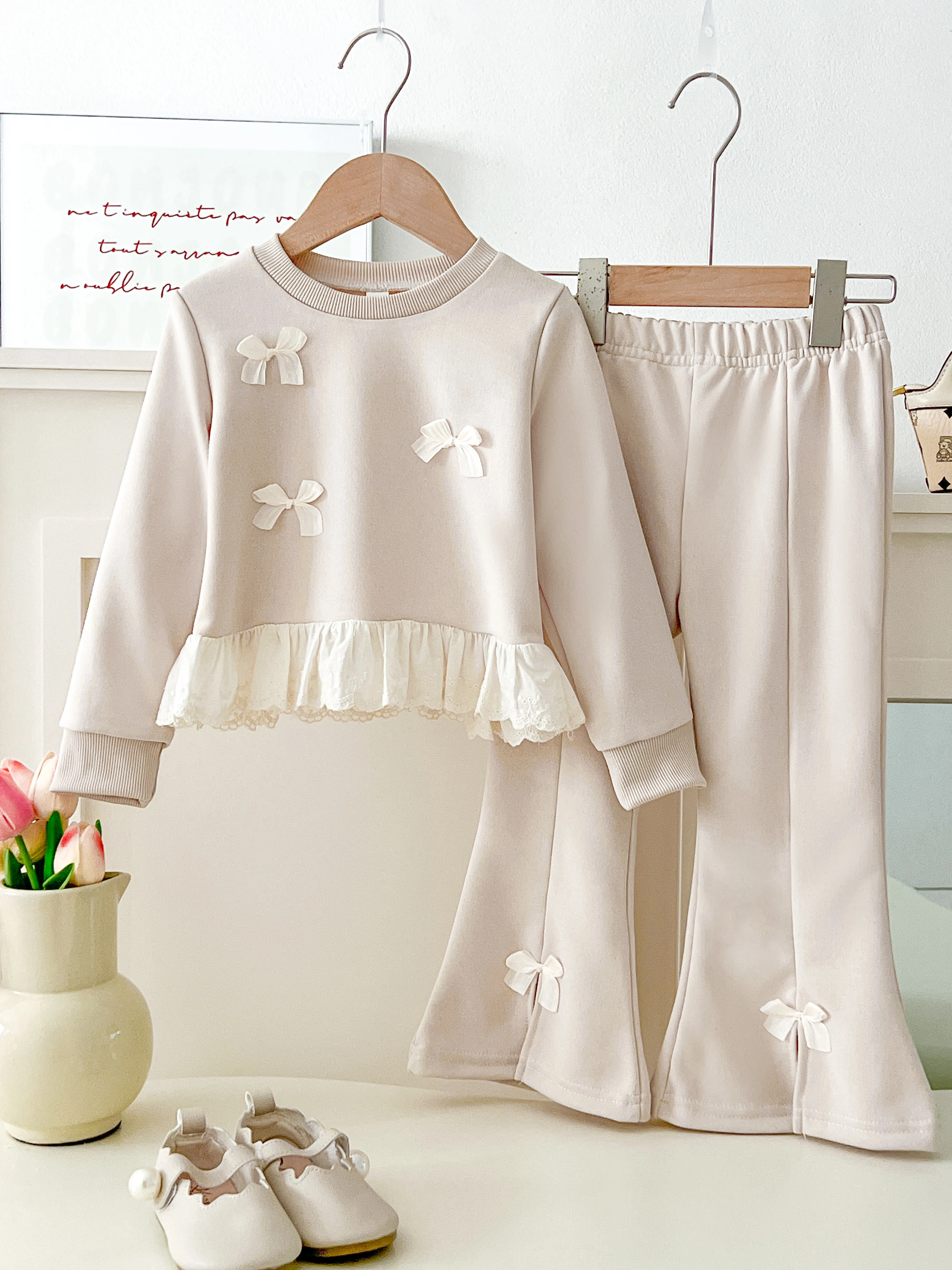children's clothing for 3-7 years apricot-colored letter bow print long-sleeved top + pants for autumn girls Set