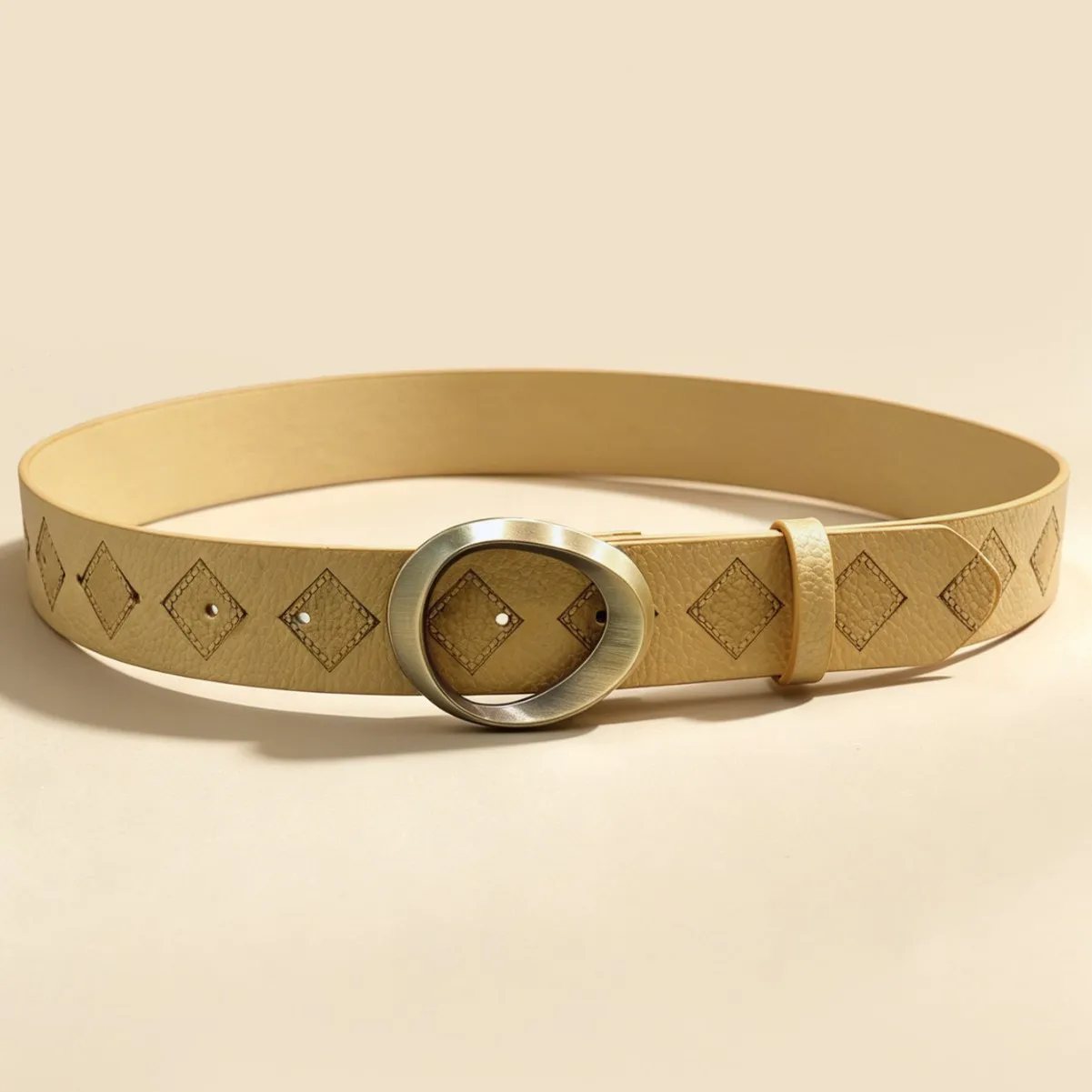 Light luxury style diamond stitching embossed waistband with irregular oval metal needle buckle casual jeans with strap