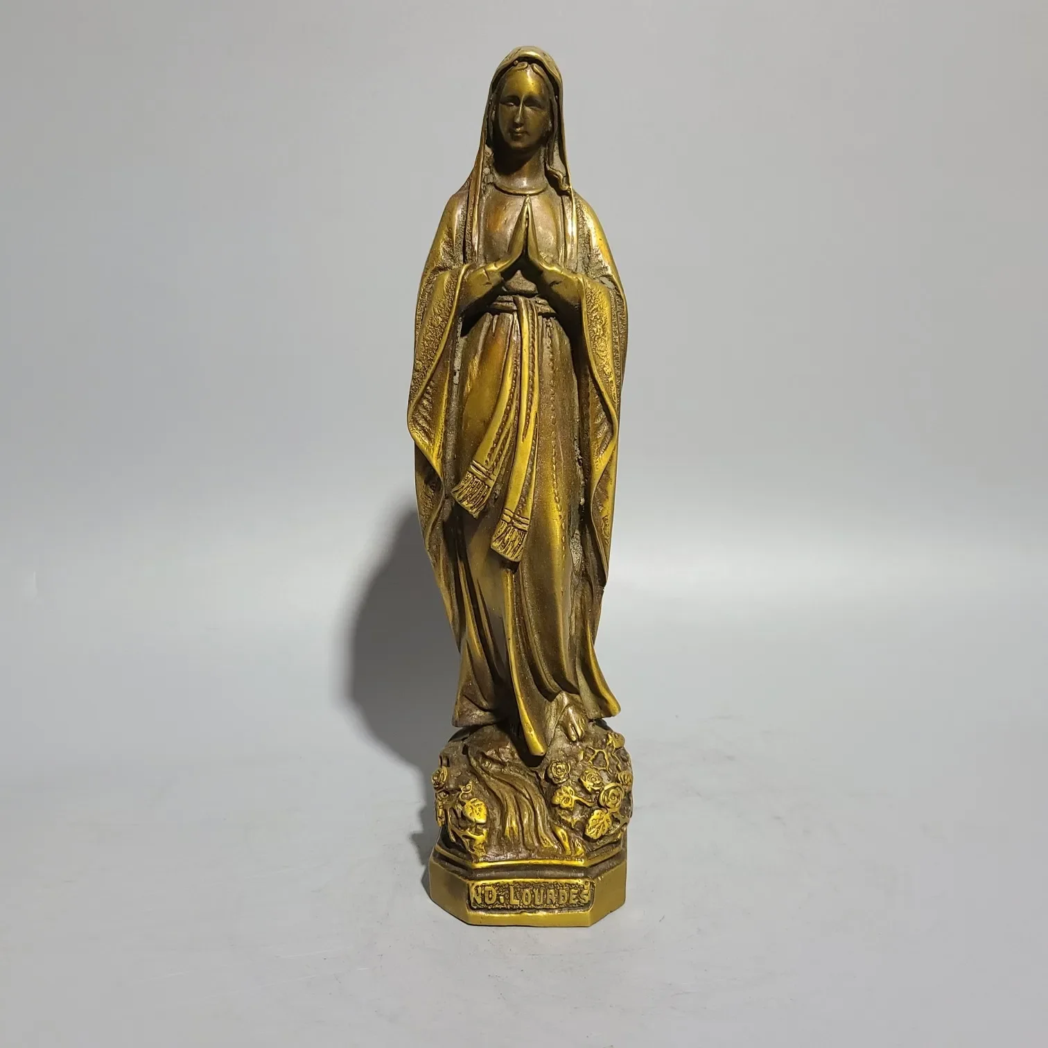 Catholic Mary Goddess Statue Madonna Virgin Mary Ornament Statue Jesus Brass Home Decor Christmas Ornament Gift