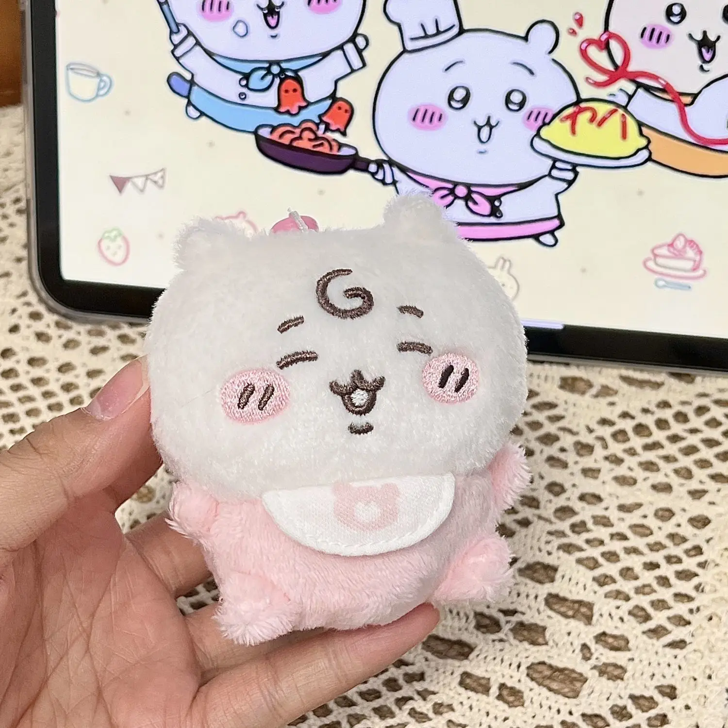 MINISO Usagi Hachiware Chiikawa سلسلة الكرتون أفخم دمية حقيبة قلادة لطيف المفاتيح إرسال إلى الأصدقاء هدية عالية الجودة