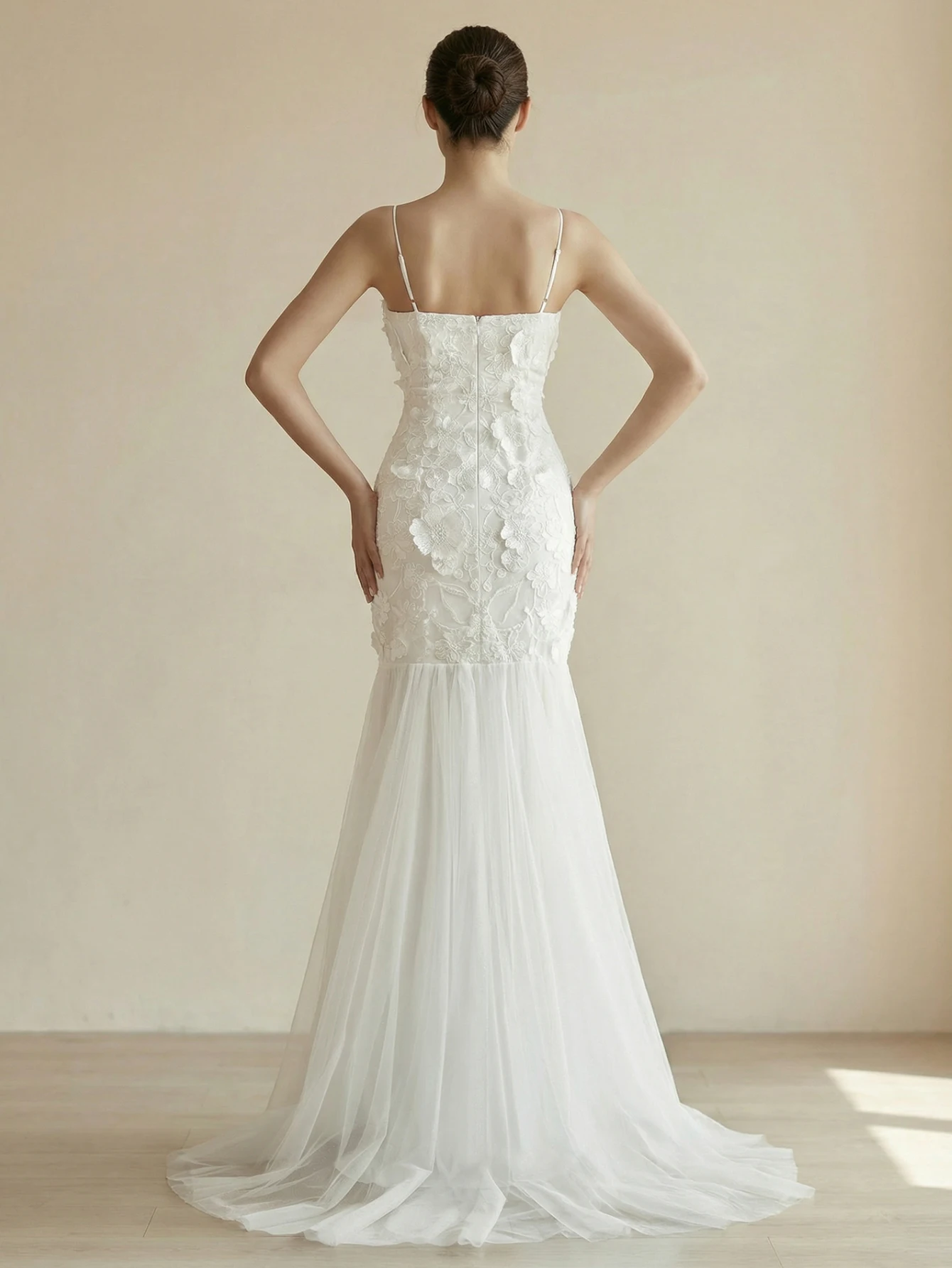 Gardenwed Elegant Sexy Bodycon Wedding Dress with Applique & Open Back – for Bridal Weddings and Formal Balls