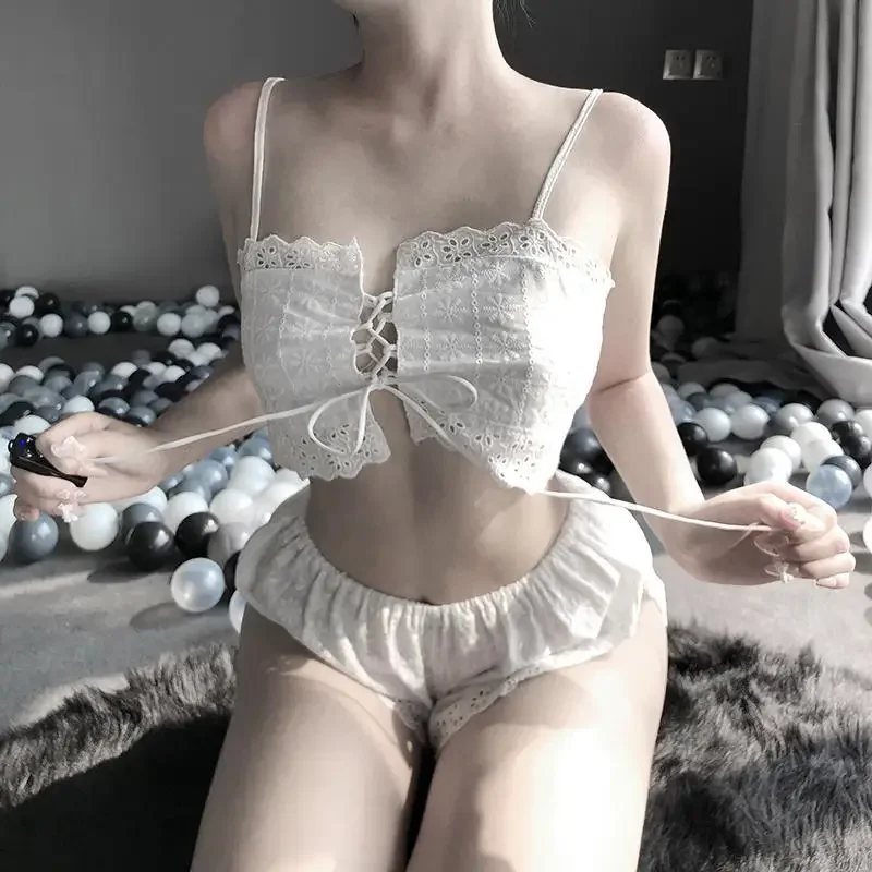 

Sexy Erotische Kant Retro Lingerie Katoen Pyjama Holle Out Set Lesbische Verleiding Rollenspel Kostuums Voor Vrouwen