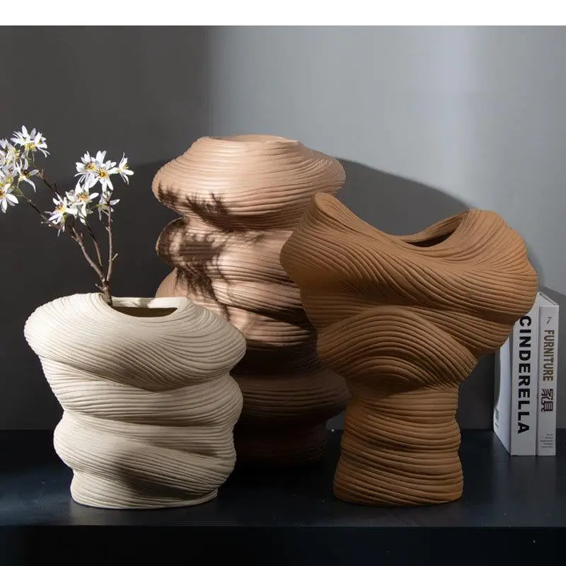 Irregular Shape Ceramic Vase Twist Porcelain Flower Pots Decorative Flowers Arrangement Desk Decoration Floral Vases