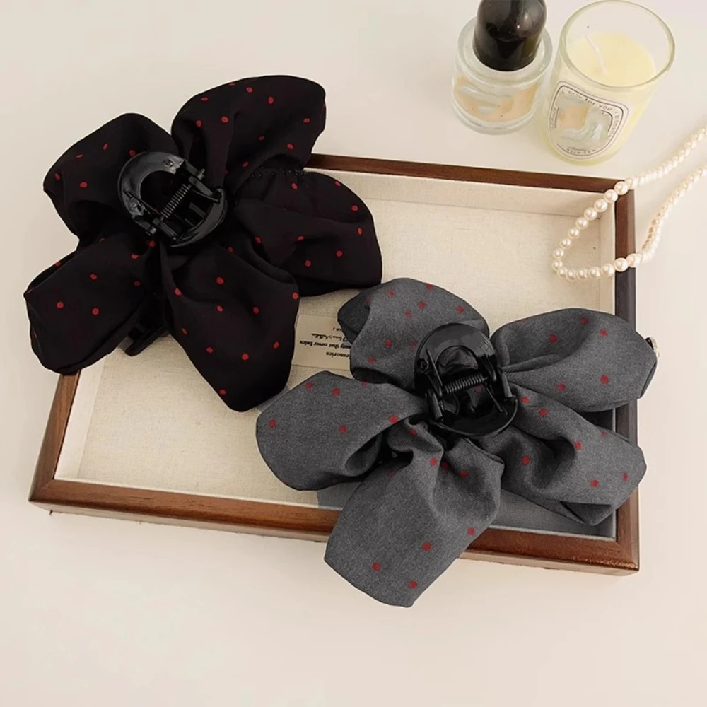 Fashion Satin Exaggerated Crab Clip Korean Style Wave Point Scrunchies Shark Clip Ponytail Holder Cloth Flower Hair Claw Women