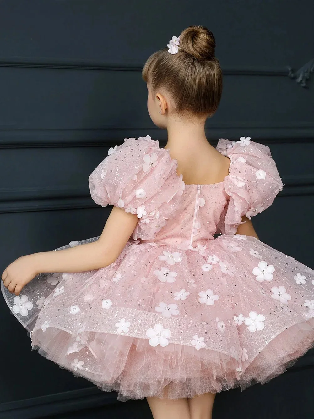 Aangepaste roze bloemenmeisje jurken optocht jurk voor bruiloft bloemen kant applicaties baby meisje verjaardagsfeestje eerste communie jurk