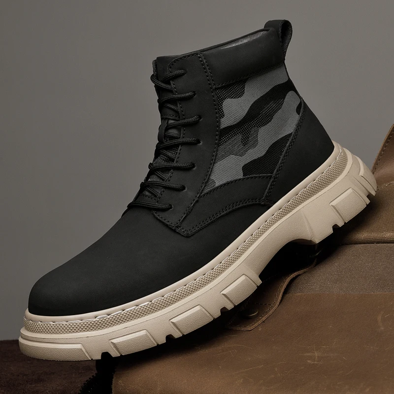 جلد طبيعي الرجال دراجة نارية الأحذية أربعة مواسم عالية أعلى الأحذية في الهواء الطلق أحذية المشي لمسافات طويلة غير رسمية موضة حذاء من الجلد المضادة للانزلاق بوتاس