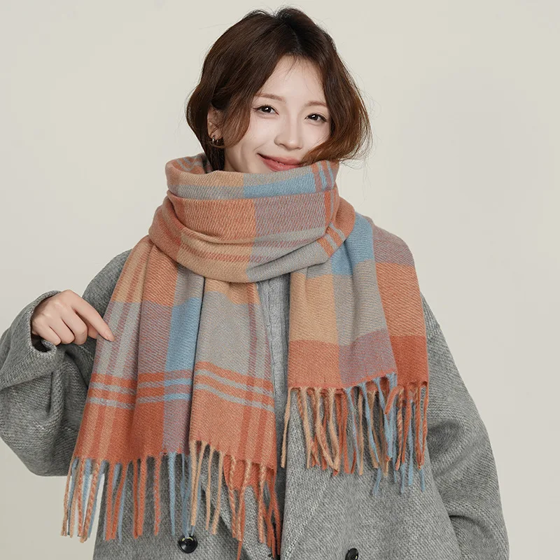 

2025 Светло-коричневый клетчатый шарф Осень-зима Мужские шарфы Женские накидки Мягкая теплая шаль Тонкая женская роскошная подарка в британском стиле wh8