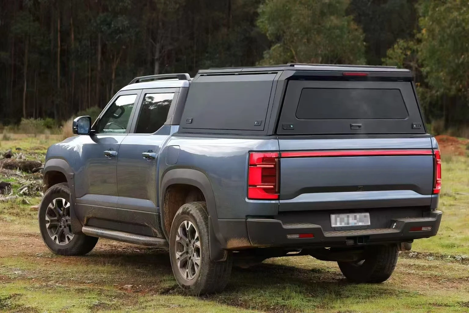 High Quality Instock Fast Shipping Pickup Truck Bed Cover Tonneau Cover for Ranger Wildtrak T8 T9 F-150 Shark 6 2