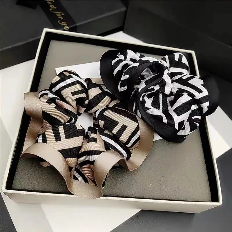 

High-end temperament hair circle bun head, large intestine ring tie hair ponytail hair rope simple and versatile