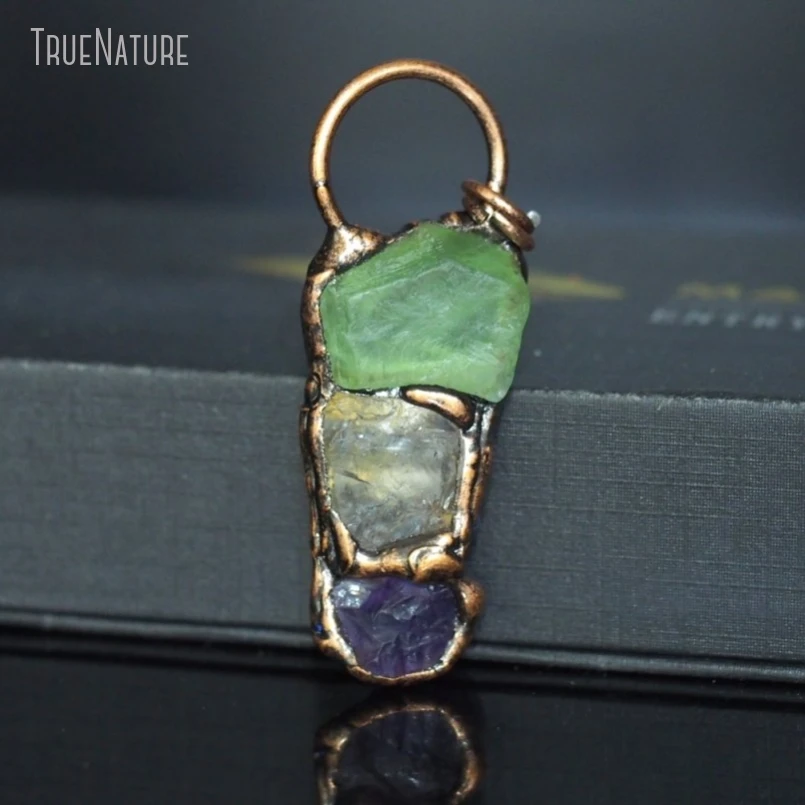 

5Pcs Wholesale Antique Bronze Color Tin Fluorite Soldered Free Form Vintage Style Handmade Raw Ore Jewelry Pendant PM48537