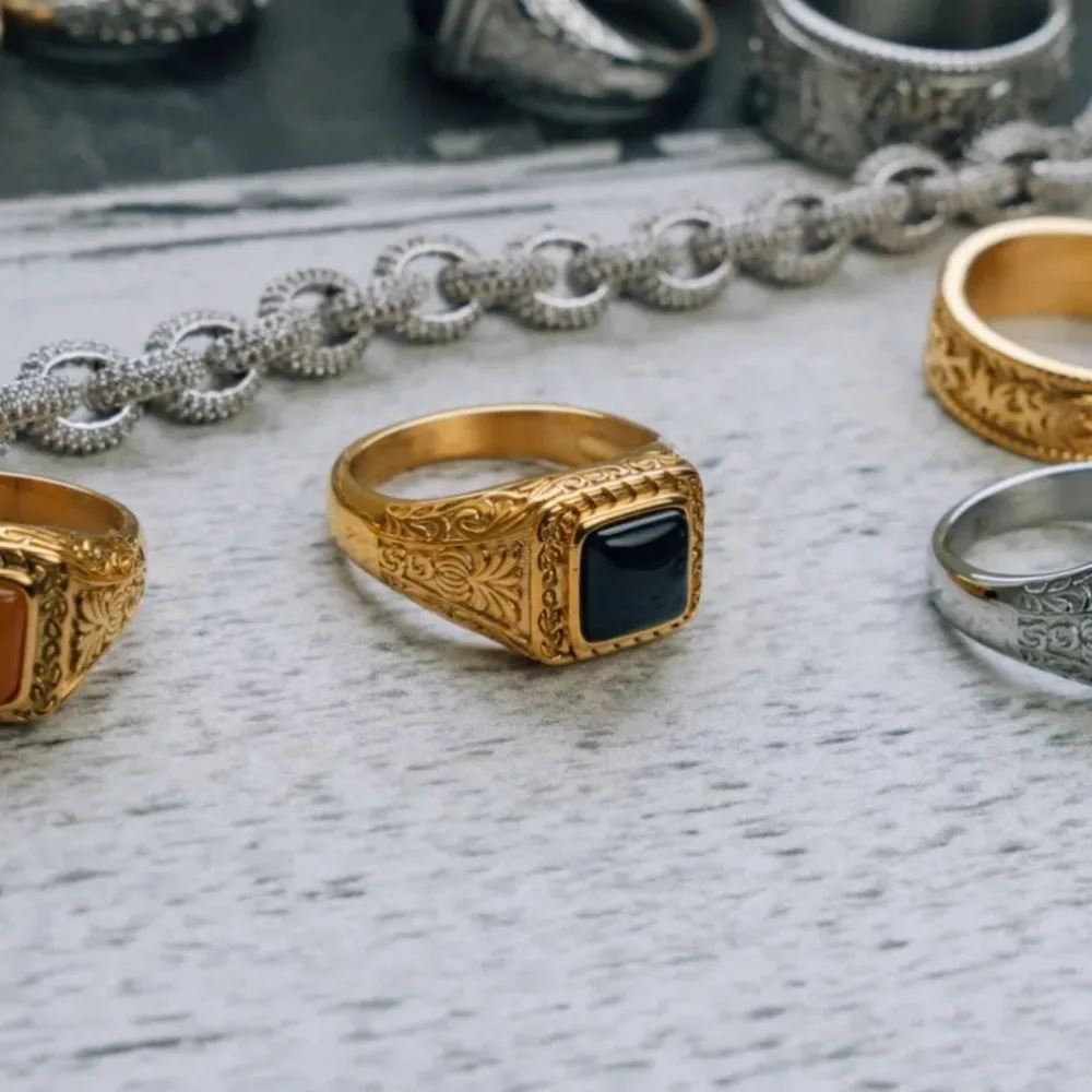 A geometric design ring, fashionable and personalized, suitable for engagement, marriage and daily life  - no box