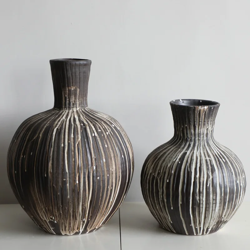High-end sense wabi-sabi wind withered branches vintage coarse ceramic vase ware old large round jar Japanese style home decorat