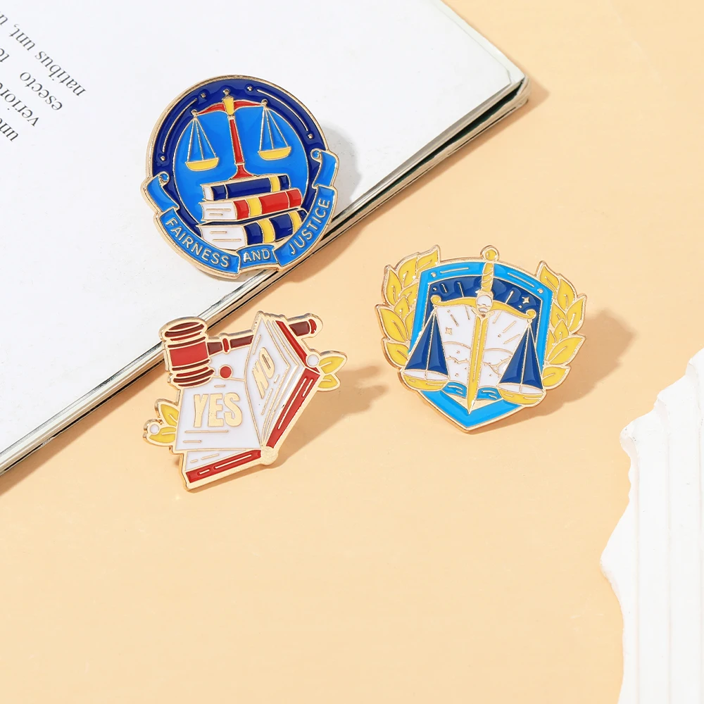 Premium Legal Profession Enamel Brooches Fairness And Justice Pin for Lawyer Judge Badge Backpack Suit Jewelry Accessory