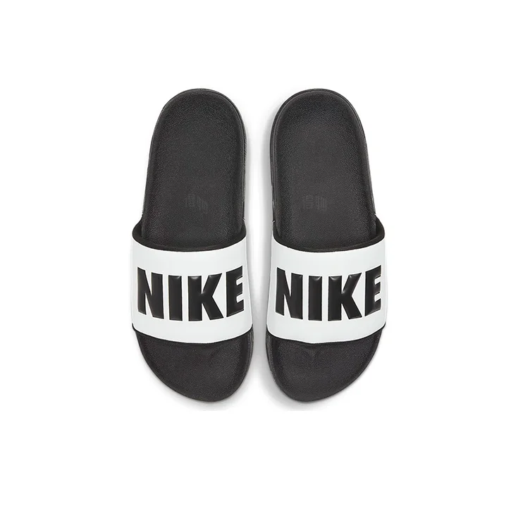 

Nike Offcourt Women's Comfort Slides BQ4632-011