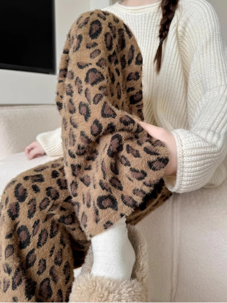 Vintage Leopard Print Fleece-Lined Pants Women Soft Wide-Leg Trousers Drawstring Casual Fall Winter Warm Straight-Leg Pants