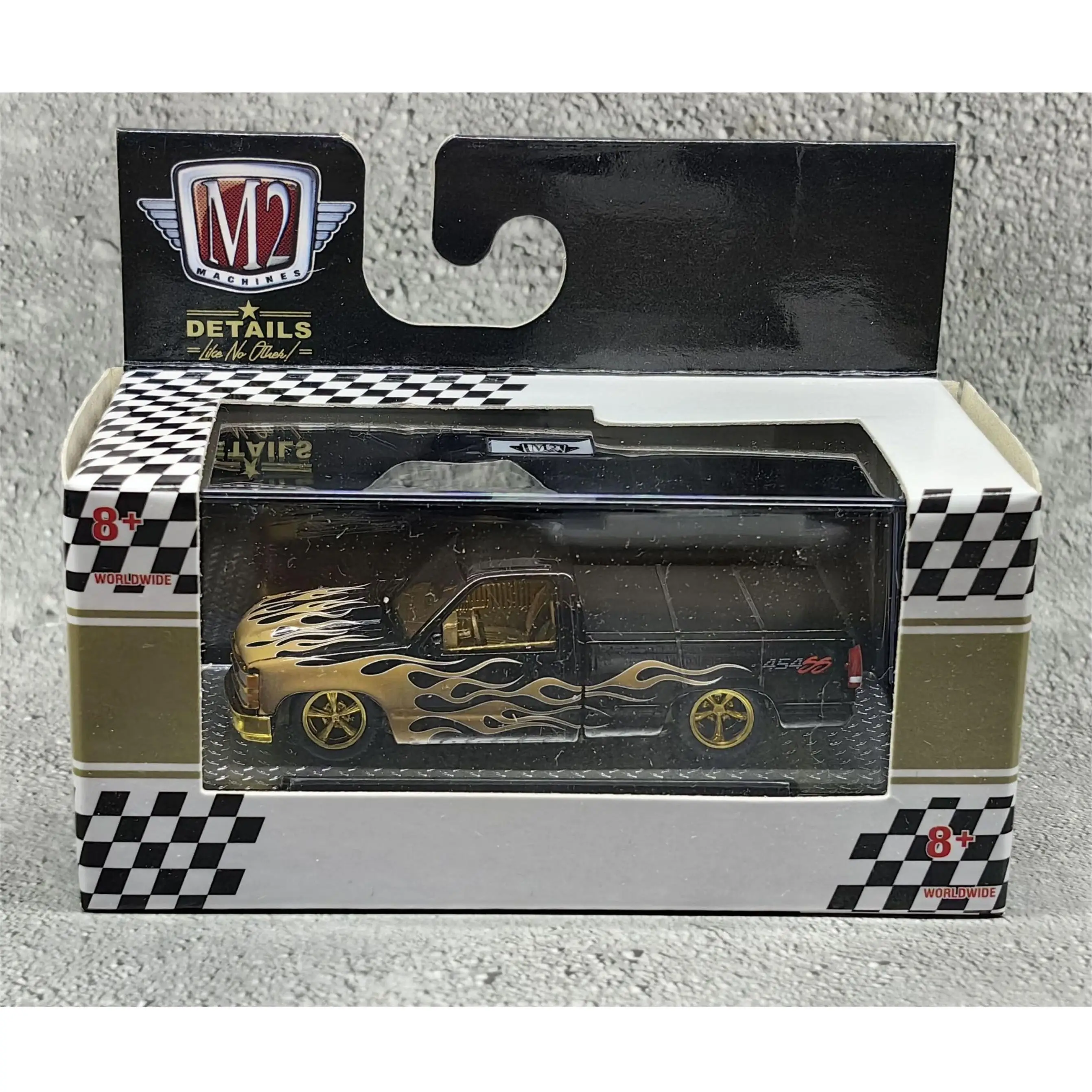 M2 Machines 1/64 1993 C1500 SS 454 MJS61 Gold Hub Fire Special Die-cast Alloy Car Model Collection Display Child Gift