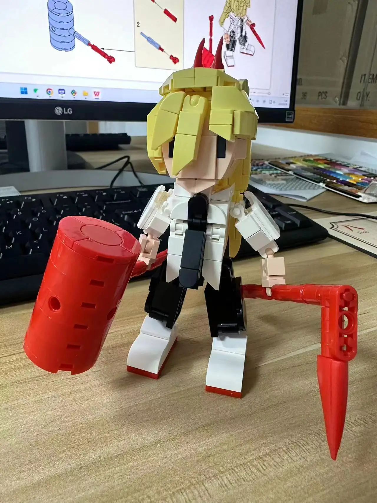 Seri Monster baru dirakit blok meja genggam hadiah ulang tahun anak-anak, mainan Puzzle buatan tangan kaiwa No.9and No.8