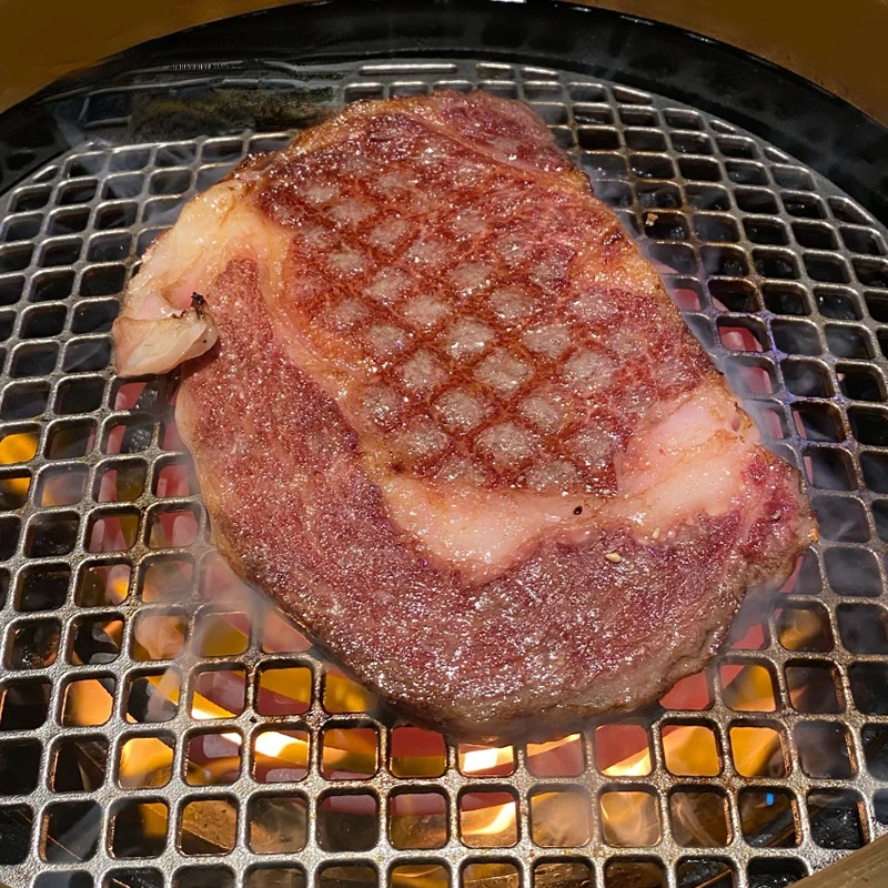 Barbecue shop electric grill with inlaid grill on the top row, Japanese style golden grill, restaurant barbecue pot