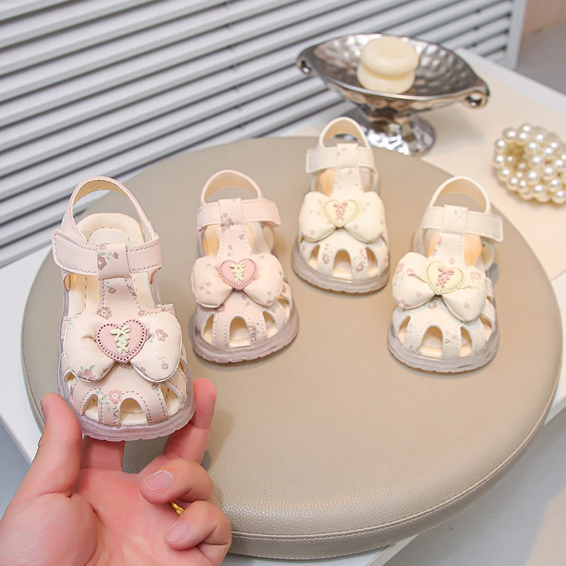 

Mumoresip Girls Sandals Floral Bow Breathable Kids Casual Princess Flats Versatile 2026 Summer New Toddler Beach Fashion Shoes