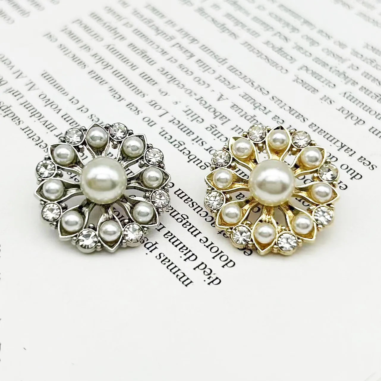 18/20/23MM Luxury Pearl Rhinestone Flower Buttons Of Clothing Fashion 6pcs Metal Flower Button Apparel Sewing Accessories