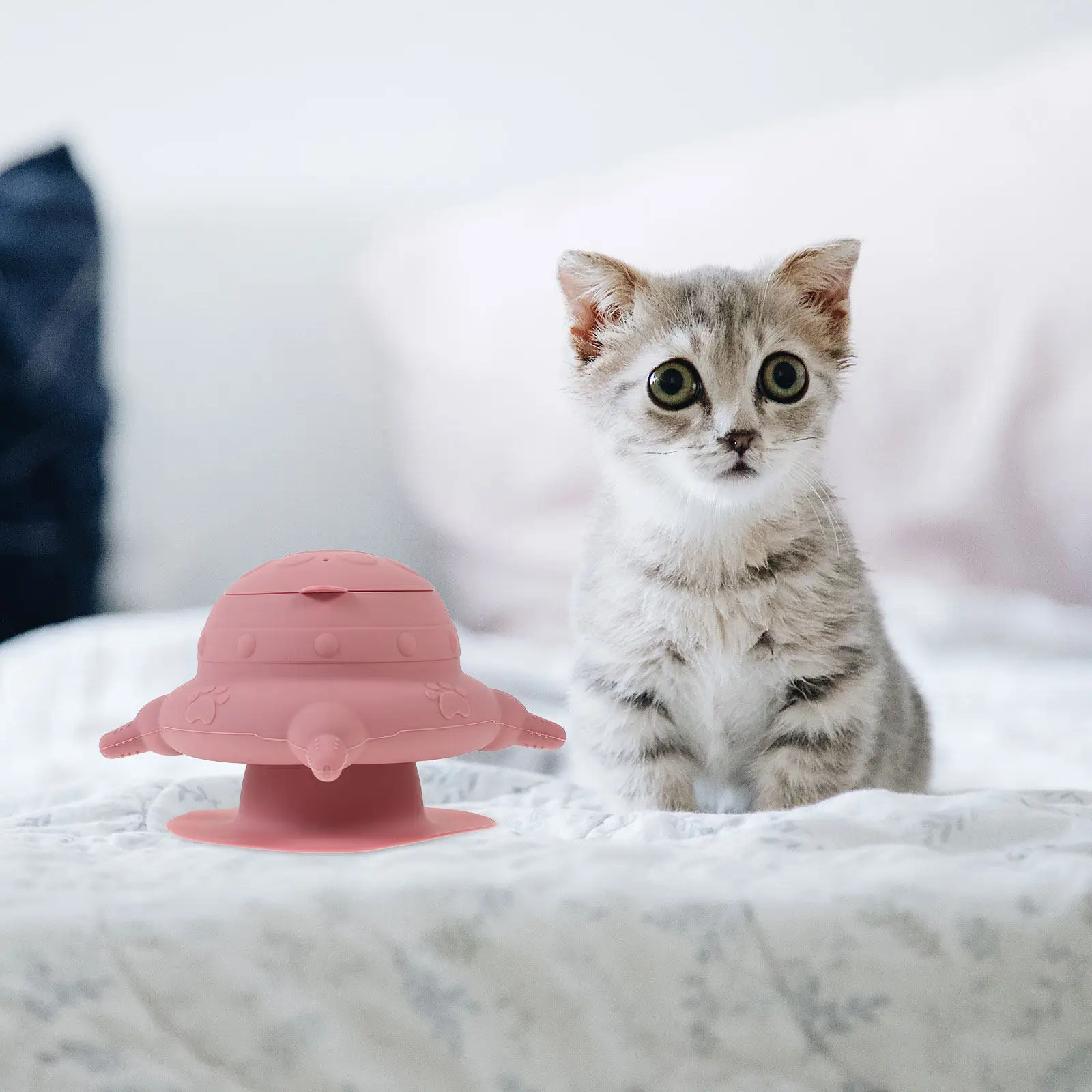 

Puppy Milk Feeder Silicone Bowl 4 Nipples Simulated Teats Feeding Newborn Pets Puppies Kittens Rabbit Nursing Puppy Milk Feeder