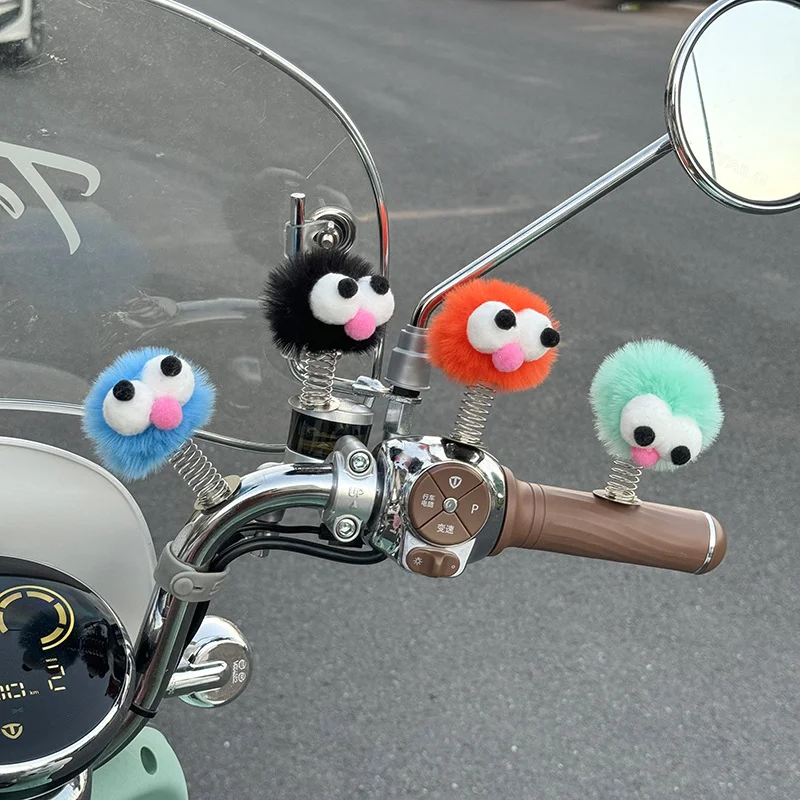 

Декоративная плюшевая игрушка-монстр с большими глазами, наклейка без следов, фиксирующаяся на шлеме, декоративный аксессуар с кошачьими ушками, наклейка для куклы