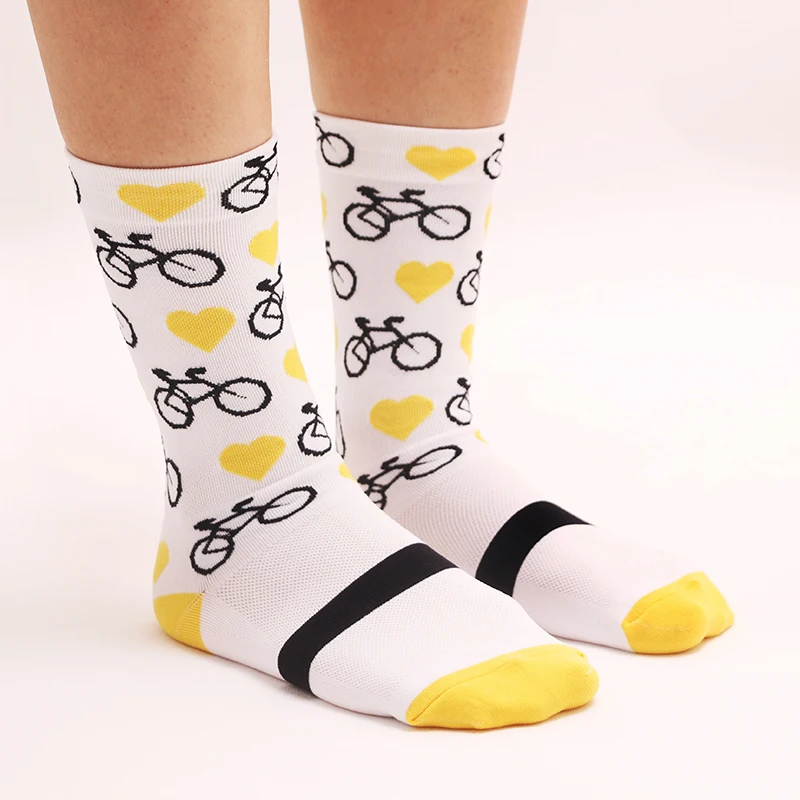 

Велосипедные спортивные велосипедные носки для ухода на открытом воздухе, дышащие, износостойкие, высокоэластичные, быстросохнущие, для мужчин и женщин в четырех человек