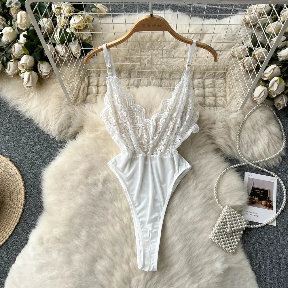 جديد في بيجامات المرأة مثير ملابس نوم سوداء حزام الدانتيل خليط Bodycon Playsuit عارية الظهر ضئيلة سيدة ارتداءها ملابس سرية