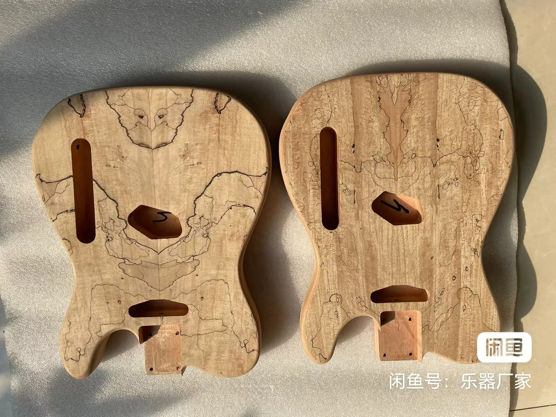 

Whole mahogany stained maple veneer electric guitar body, interface 5.6cm