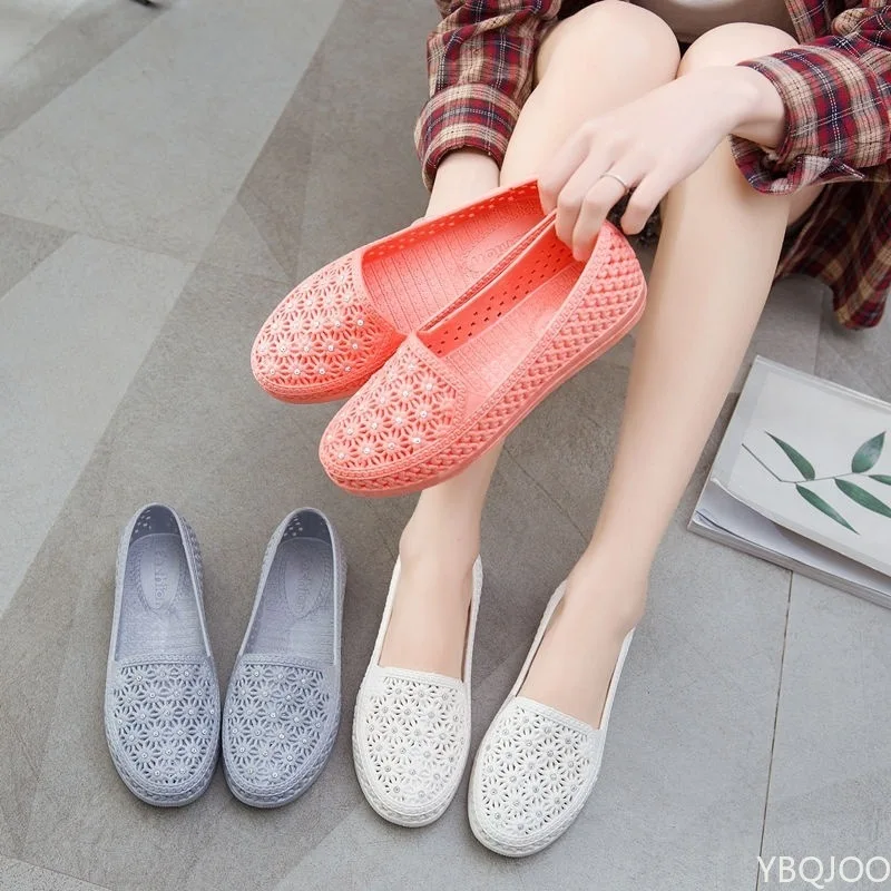 Flats Shoes Women Hollow Out Slip on Casual Nurse Shoes Summer Loafers Female Sandals Shallow Beach Breathable Zapatos