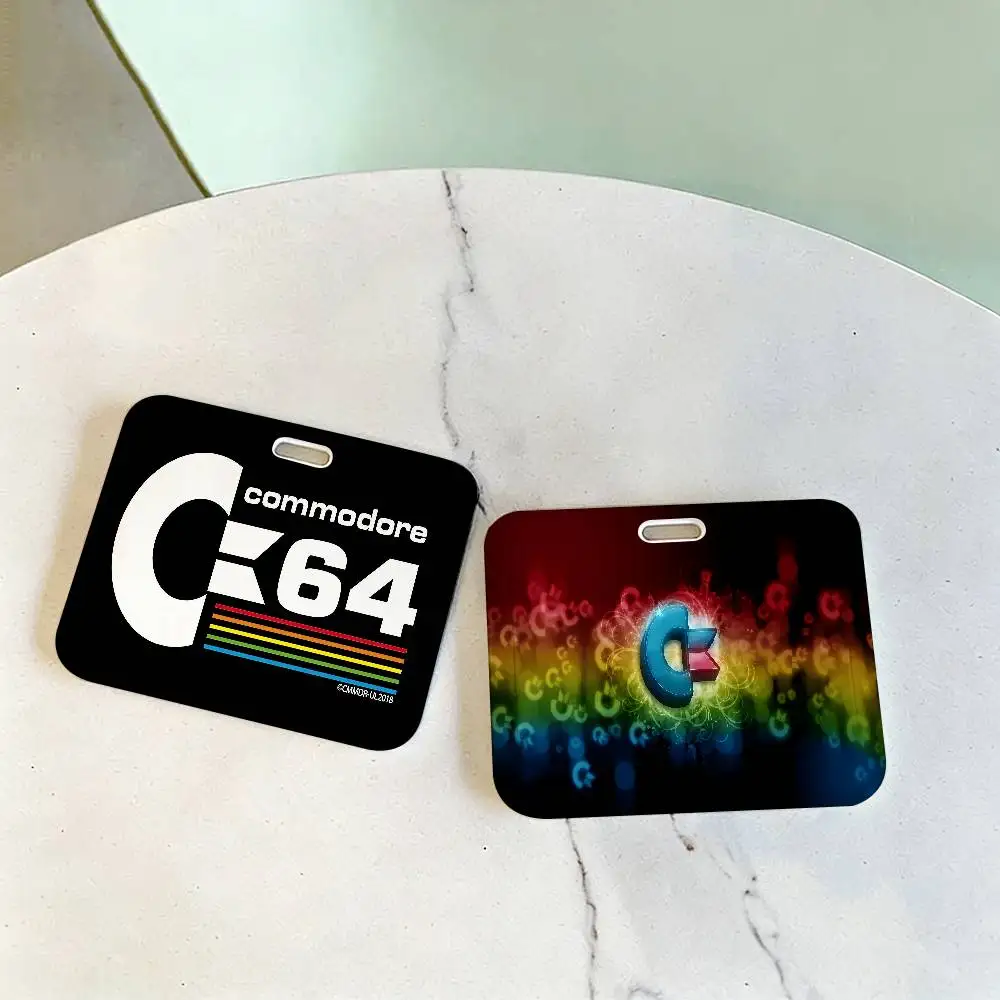 

Новые мультяшные бейджи-держатели с логотипом Commodore 64, шнурки-ремешки для ключей, женские держатели для карт, нашейные ремешки для студенческих удостоверений, подарок