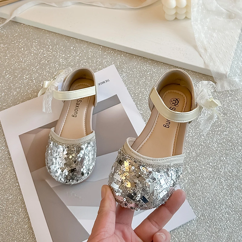 

Детские танцевальные туфли с цветами, мягкая подошва, для малышей, туфли-принцессы, летние новые детские сандалии 2026, нескользящие, комфортные