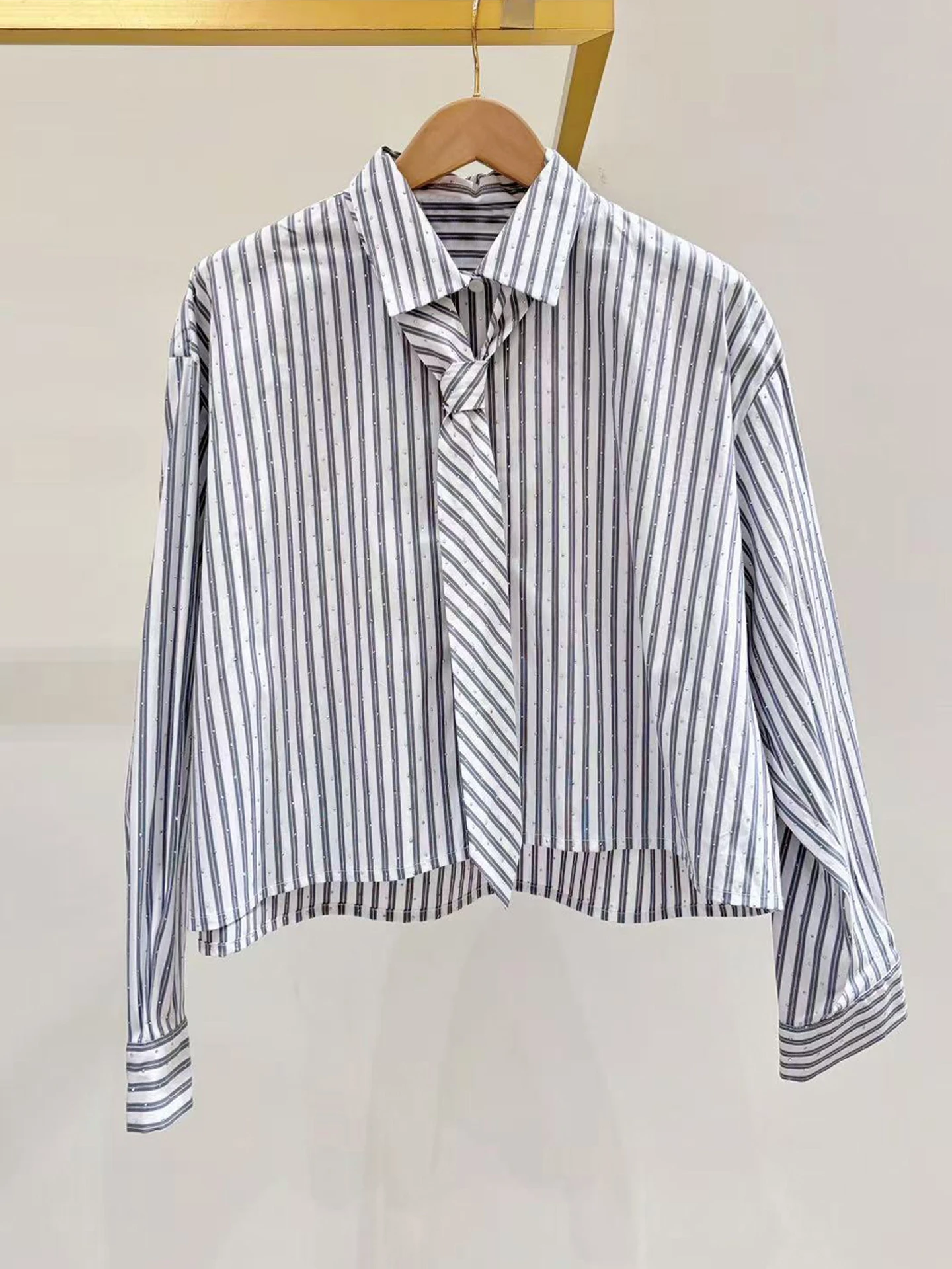 

M Home Nan You High End Women's Casual Stripe irt with Rhinestone Tie Versatile Top for Autumn 2025 Commute Sle Loose Fit