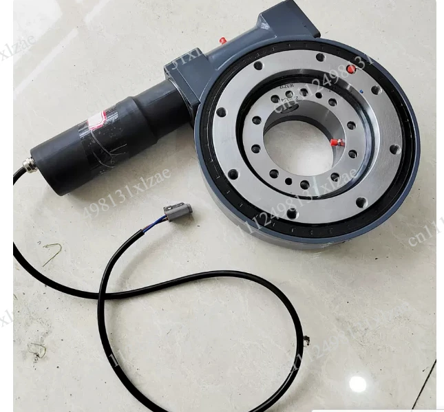 

Slewing Drive for 20 SQ.M Solar Panel - Fits SE7 SE9 with 12V/24V Electric or Hydraulic Motor