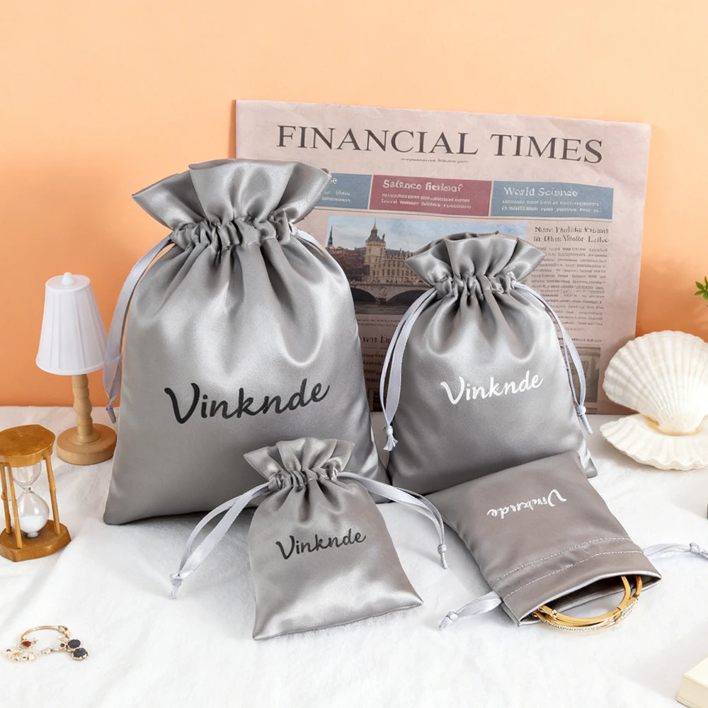 

50 шт., подарок на шнурке с персонализированным логотипом, свадебные сумки для конфет, 8x10 см, ювелирные изделия, косметическая упаковка для духов, шелковые атласные мешочки