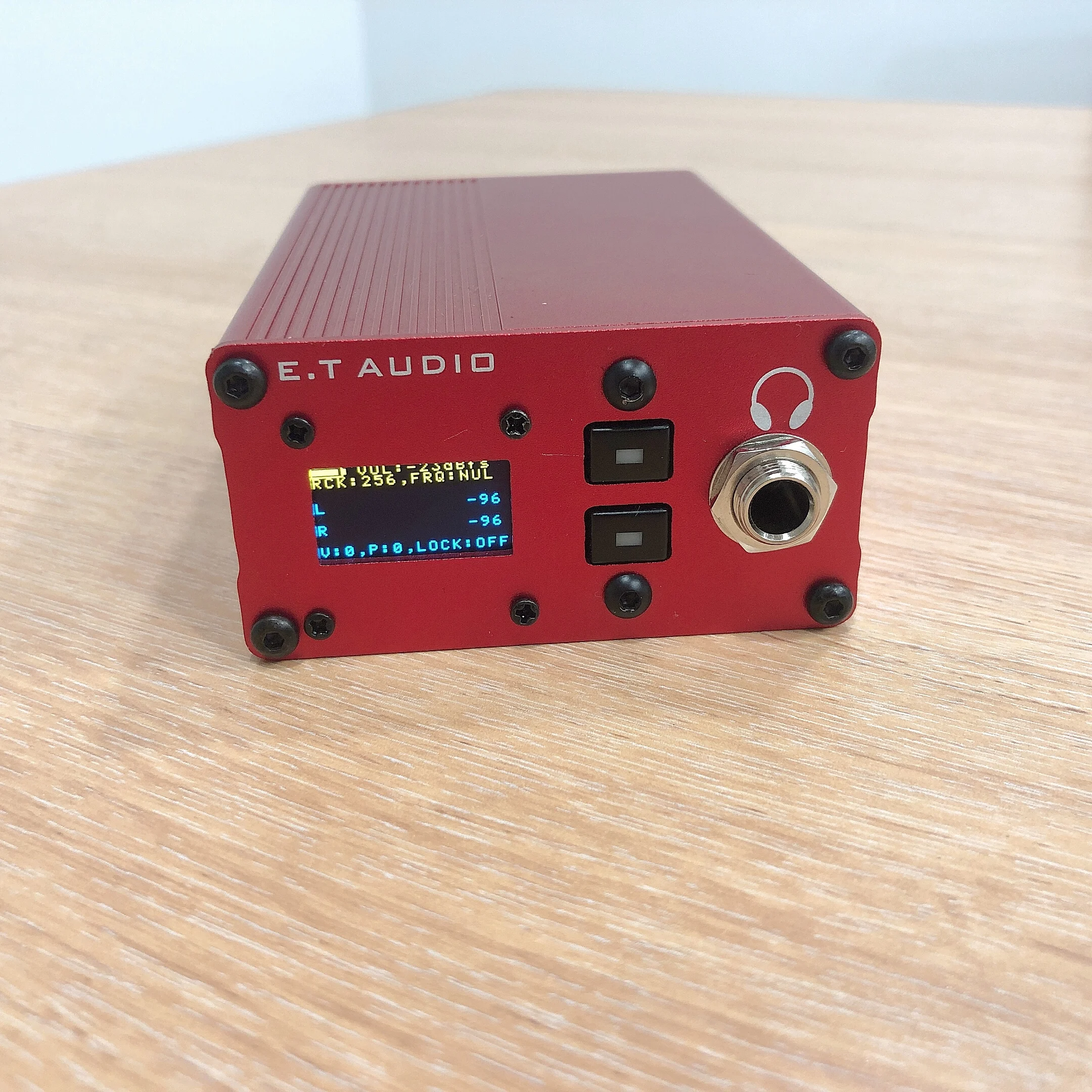 Portable AES/EBU Signal Detection+generator