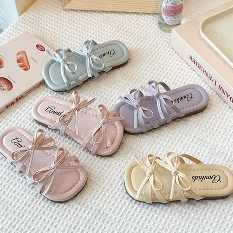 

Повседневные сандалии с милым бантом для девочек, лето 2022, детская дышащая удобная обувь с открытым носком, модные пляжные тапочки