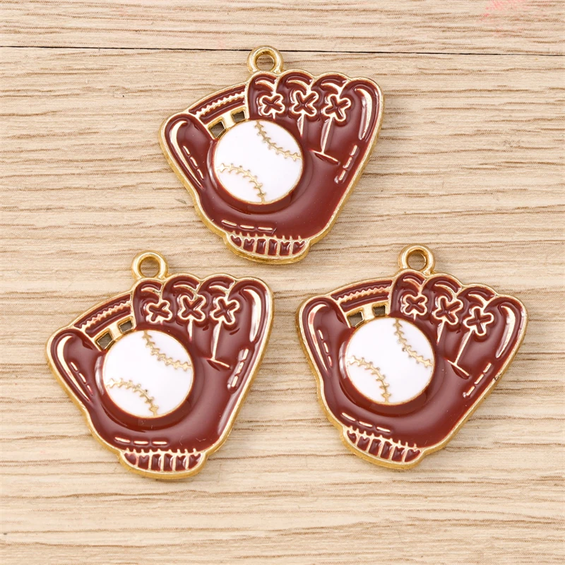 10 Stück niedliche, gemischte Emaille-Anhänger in Form von Sportartikeln, Rugby-Mützen und Fußballschuhen zum Basteln von Schmuck, Ohrringen, Halsketten und für DIY-Bastelprojekte. – Detail 24