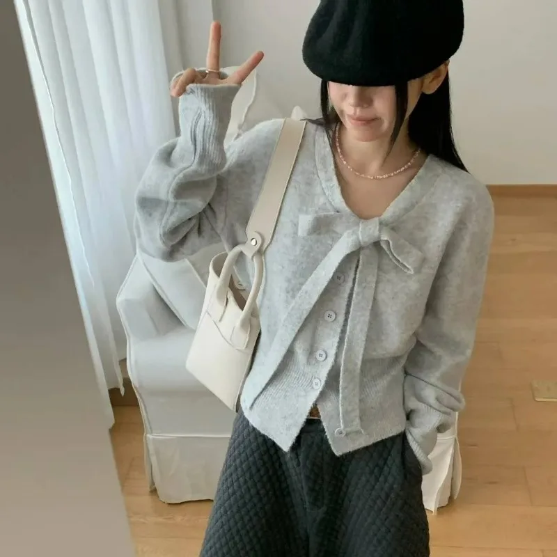 

Женский шикарный мягкий вязаный шерстяной свитер ранней осени с галстуком-бабочкой, свободный удобный топ для поездок на работу