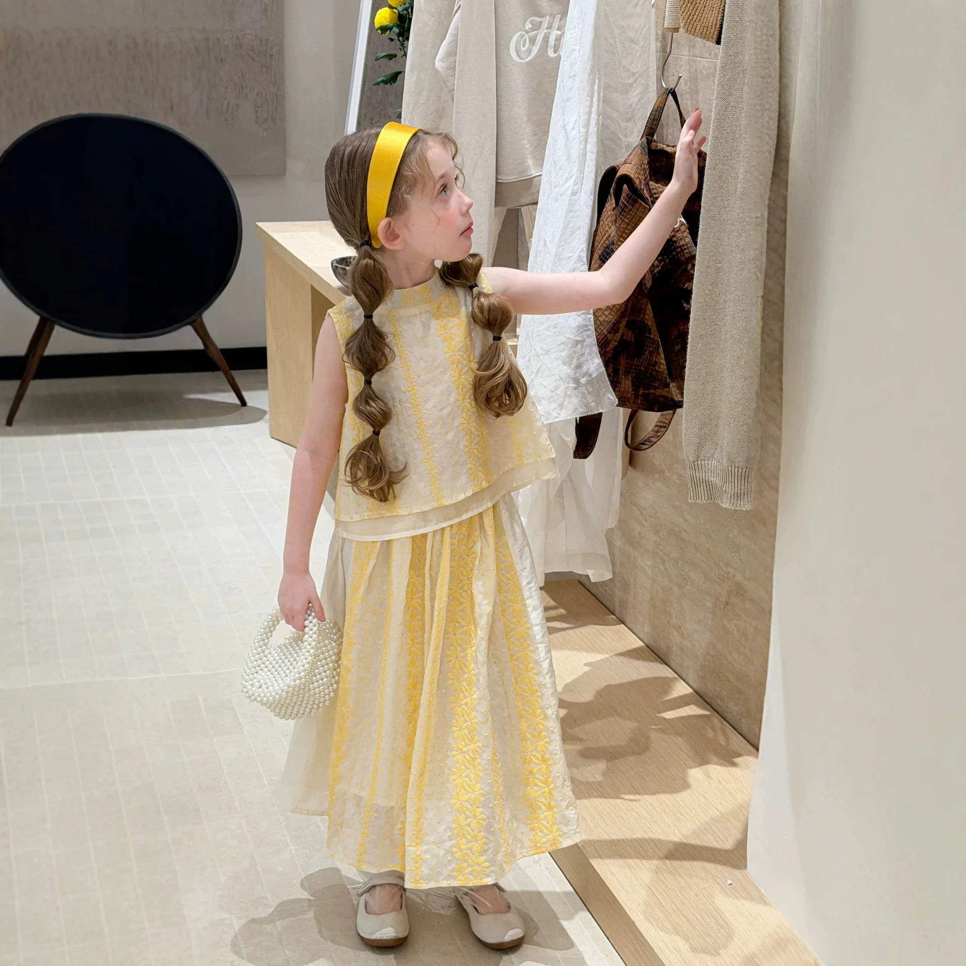 2026 Summer New French Gentle High-end Yellow Embroidered Stripe Design Niche Sleeveless Girl Baby Skirt Two Piece Set