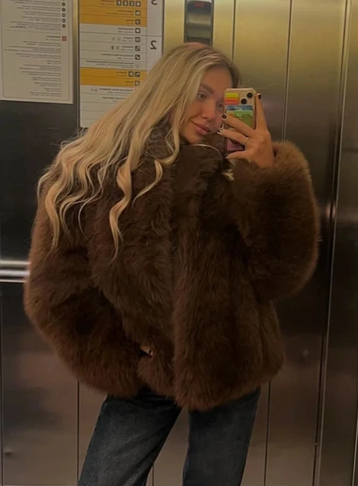 Nouveau Style de rue Faux manteau femmes épais chaud automne hiver en peluche fourrure pardessus de haute qualité col montant veste de fourrure de renard