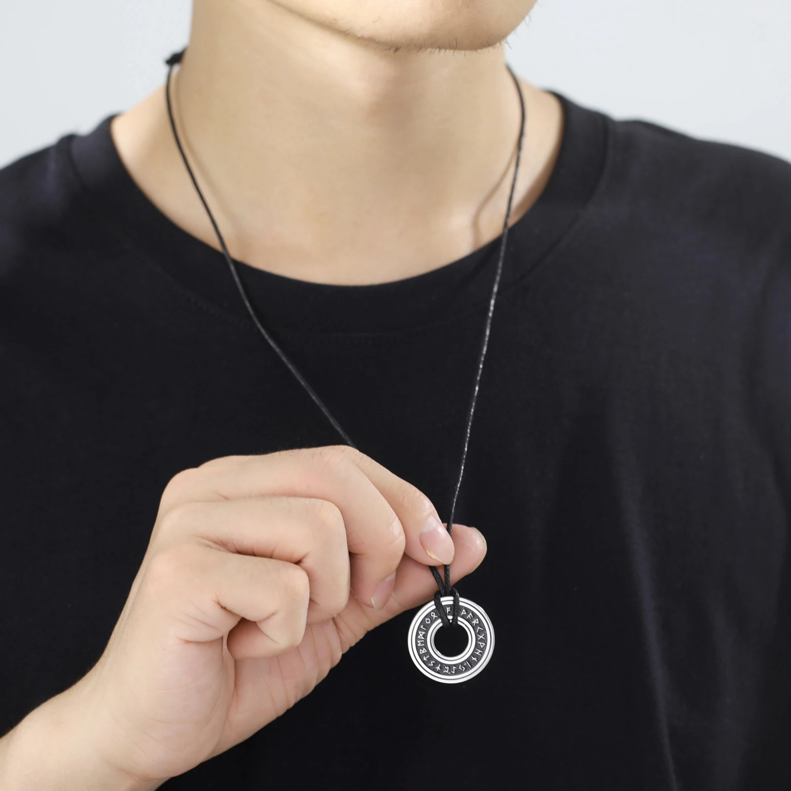 Skyrim Nordic Runes Round Pendant Necklace Men Stainless Steel Long Rope Vintage Amulet Protective Elder Futhark Jewelry Gift