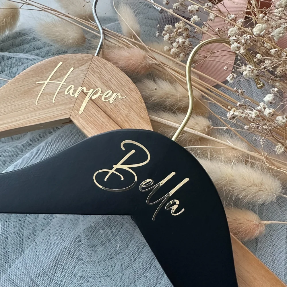 

Custom Name Decal Sticker For Wood Hanger Wedding Favor Bridal Decals Gift Box Sticker Lettering For Glass Hen Party Decor