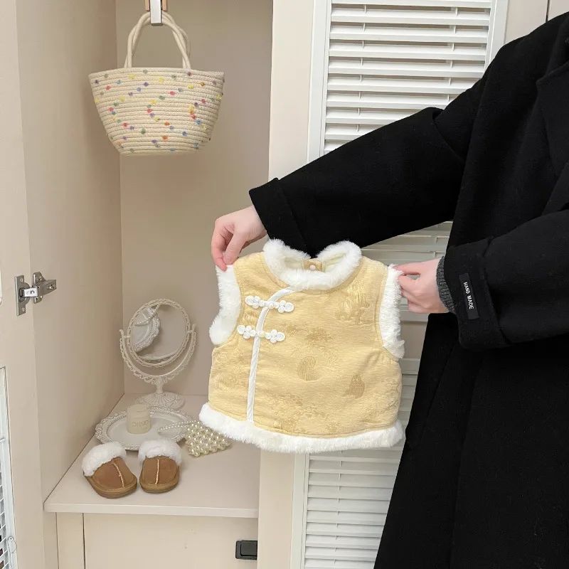 سترة مبطنة على الطراز الصيني للخريف والشتاء للفتيات وسراويل عصرية واسعة الساق، بدلة تانغ لعيد الميلاد الأول للفتيات الصغيرات للعام الجديد #4